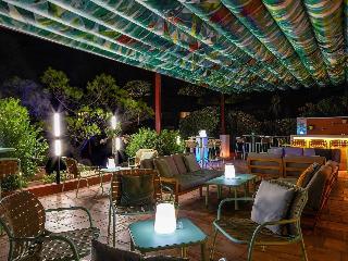Гостиница ibis Hyeres Plage Thalassa