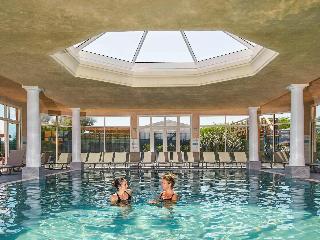 Гостиница ibis Hyeres Plage Thalassa