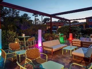 Гостиница ibis Hyeres Plage Thalassa