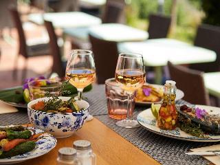 Гостиница ibis Hyeres Plage Thalassa