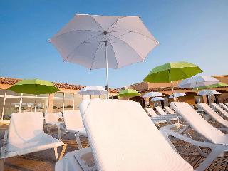Гостиница ibis Hyeres Plage Thalassa