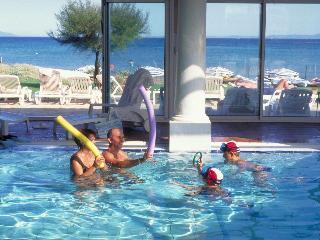 Гостиница ibis Hyeres Plage Thalassa