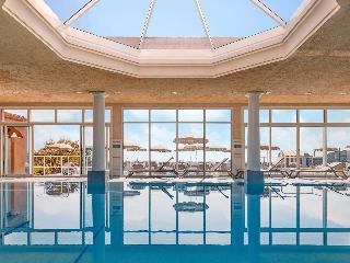 Гостиница ibis Hyeres Plage Thalassa