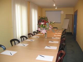 Гостиница The Originals Boutique Hotel Alize Evian-les-Bains