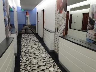 Гостиница Kyriad Les Sables D'Olonne Plage Cent Con
