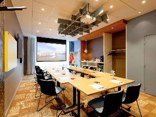 Гостиница ibis Lyon Carre de Soie Hotel