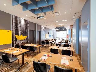 Гостиница ibis Lyon Carre de Soie Hotel