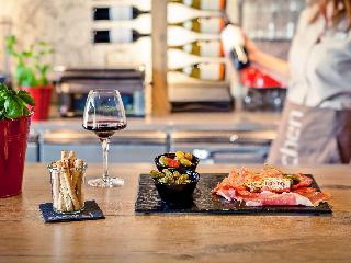 Гостиница ibis Lyon Carre de Soie Hotel