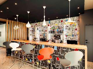Гостиница ibis Lyon Carre de Soie Hotel