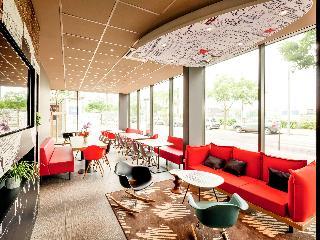 Гостиница ibis Lyon Carre de Soie Hotel