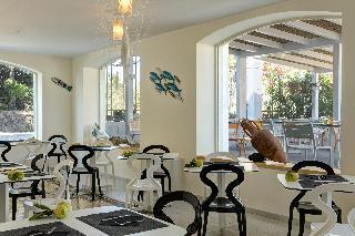 Гостиница Les Sables Noirs & Spa