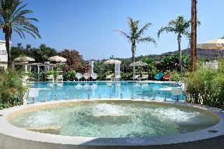 Гостиница Les Sables Noirs & Spa
