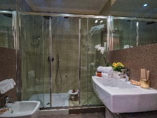 Hotel For You