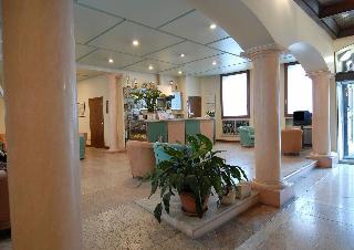 Гостиница Albergo Bianchi Stazione