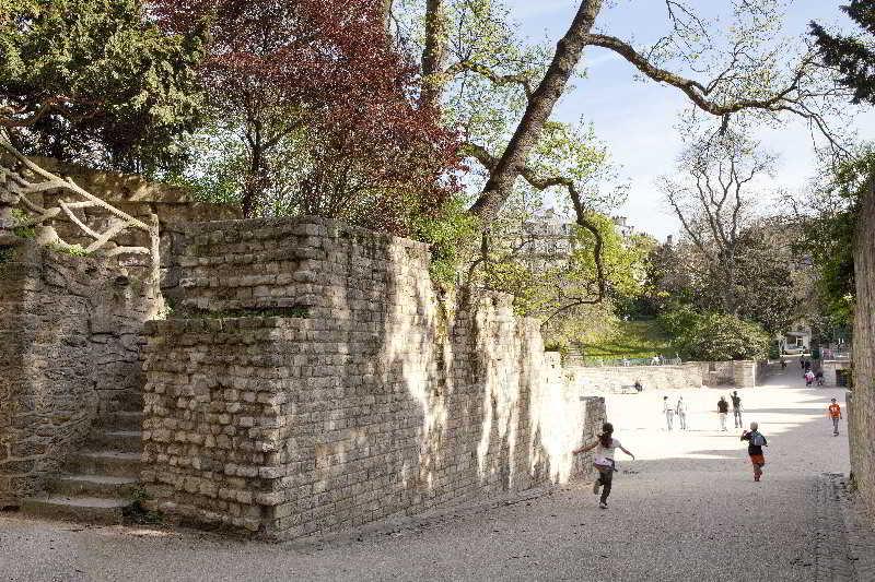 Гостиница Des Arenes