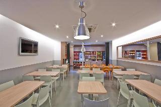 Гостиница ibis Styles Paris Cadet Lafayette