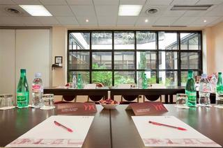 Гостиница Hotel Mercure Paris Tour Eiffel Grenelle