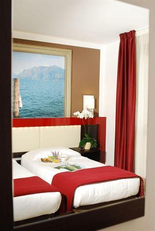 Гостиница Kairos Garda