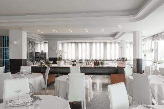 Hotel Commodore