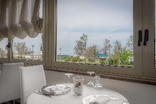 Hotel Commodore