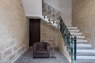 Hotel Ada Suite