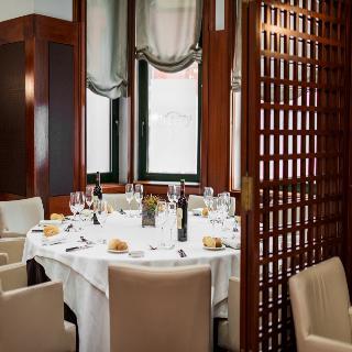 Гостиница Silken Indautxu