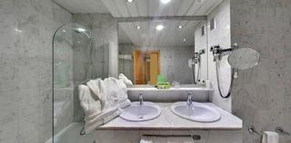 Гостиница Silken Indautxu