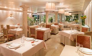 Гостиница Secrets Bahia Real Resort & Spa - Adults Only +18