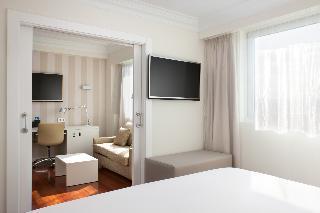 Гостиница NH Pamplona Iruna Park