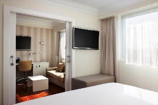 Гостиница NH Pamplona Iruna Park