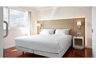 Гостиница NH Pamplona Iruna Park