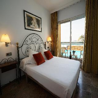 Гостиница Port Sitges
