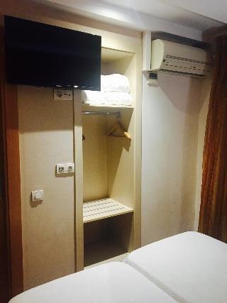 Гостиница Hostal Fina