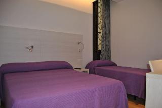 Гостиница Hostal Fina