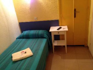 Hotel Hostal Delfos