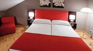Гостиница Hostal Carlos III