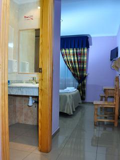 Гостиница Hostal Valdepenas