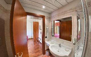 Admiral Hotel Villa Erme
