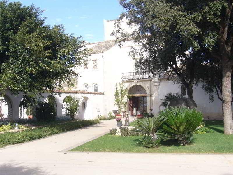 Гостиница Borgo di Luce I Monasteri Golf Resort & Spa