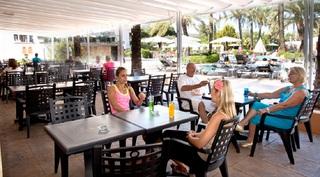 Гостиница Beach Club Font de Sa Cala