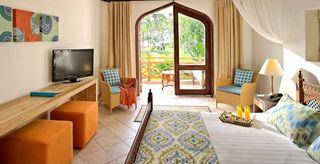 Гостиница Bluebay Beach Resort