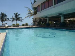 Гостиница The Beach Comber Hotel & Resort