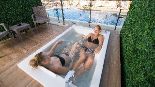 Гостиница Mirage World