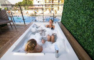 Гостиница Mirage World