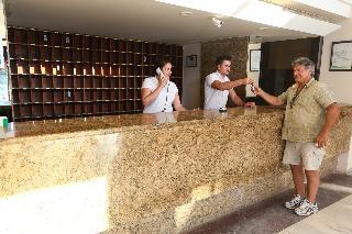 Гостиница Tuntas Beach Hotel Altinkum