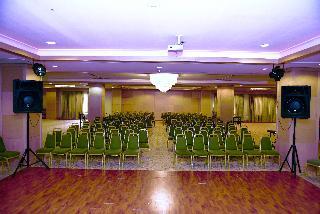 Гостиница The Green Park Bostanci