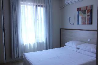 Hotel Crowded House