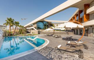 Hotel DoubleTree by Hilton Izmir Airport