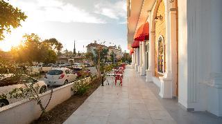 Гостиница The Sansa Hotel & Spa