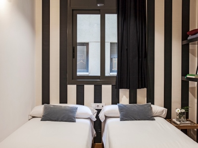 Гостиница Ainb Eixample-Entenza